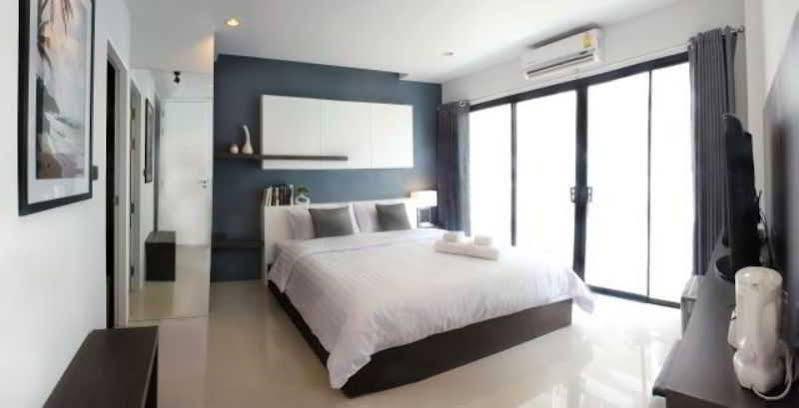 Hotel The Artist House Patong Esterno foto