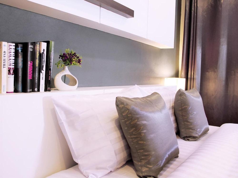 Hotel The Artist House Patong Esterno foto