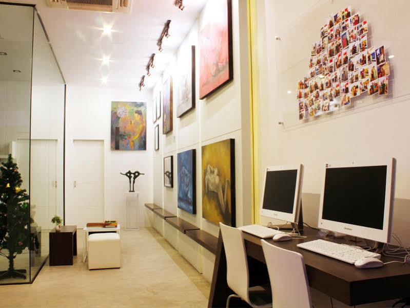 Hotel The Artist House Patong Esterno foto